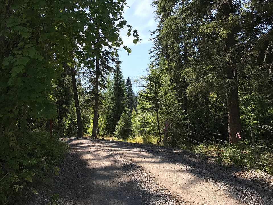 Entry off Tacklin Creek Rd.