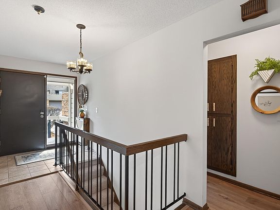 4th image of 10223 Scarborough Rd