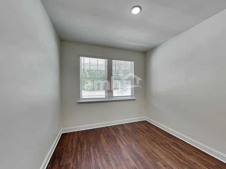 13005 Redwind Dr — Photo 15