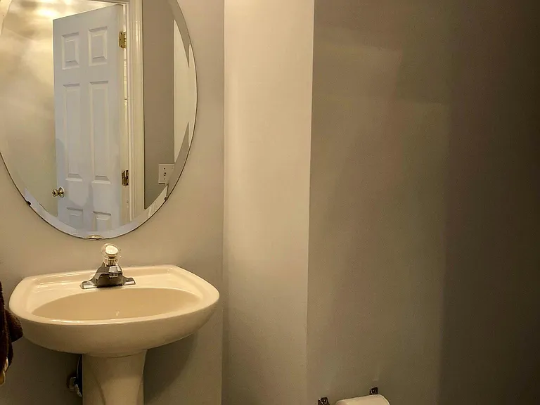 1/2 bathroom on the ground floor