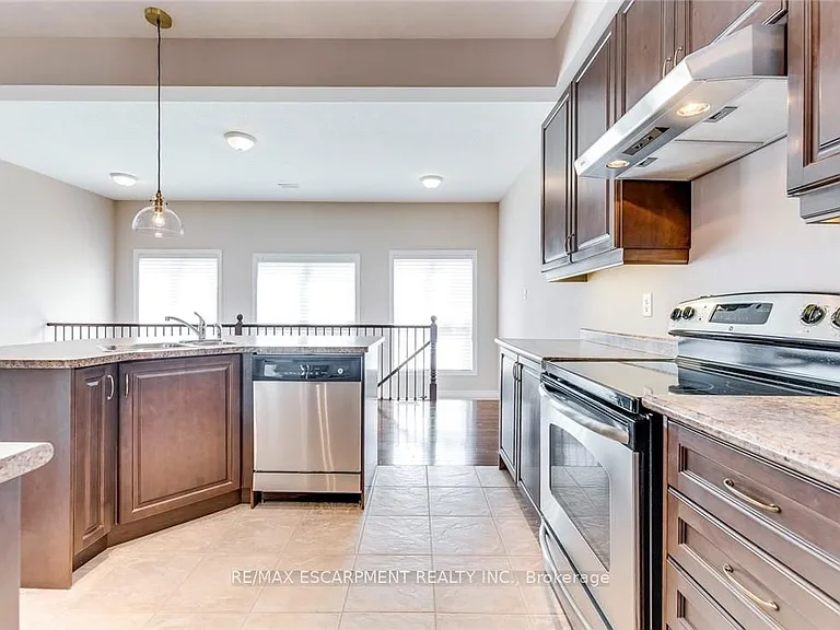 2340 Whistling Springs Cres — Photo 17