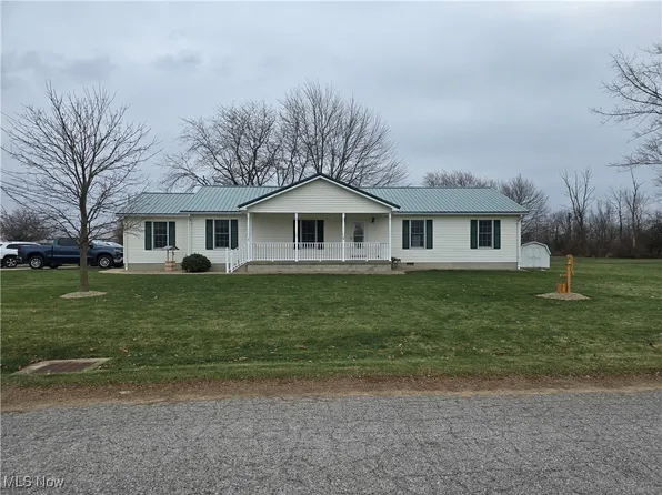 1 Maplewood Dr, Greenwich, OH 44837