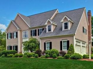 8 Davenport Rd, Mendon, MA 01756