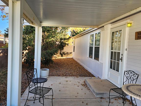 2nd image of 105 Sunrise Bluffs Dr