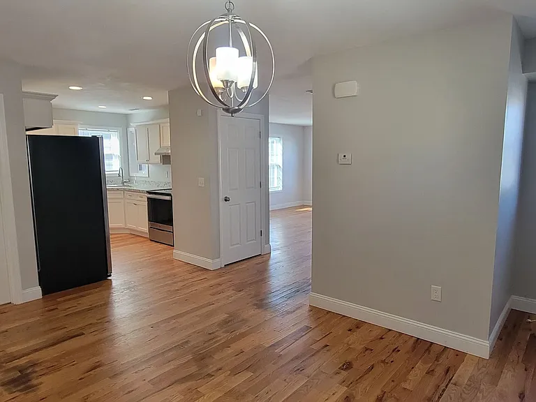 537 Winchester Ave — Photo 6