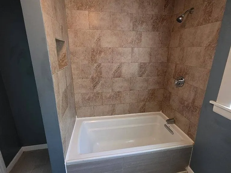 28 Lincoln St #2 — Photo 6