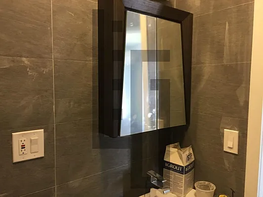 Rented by Loom Group | media 21