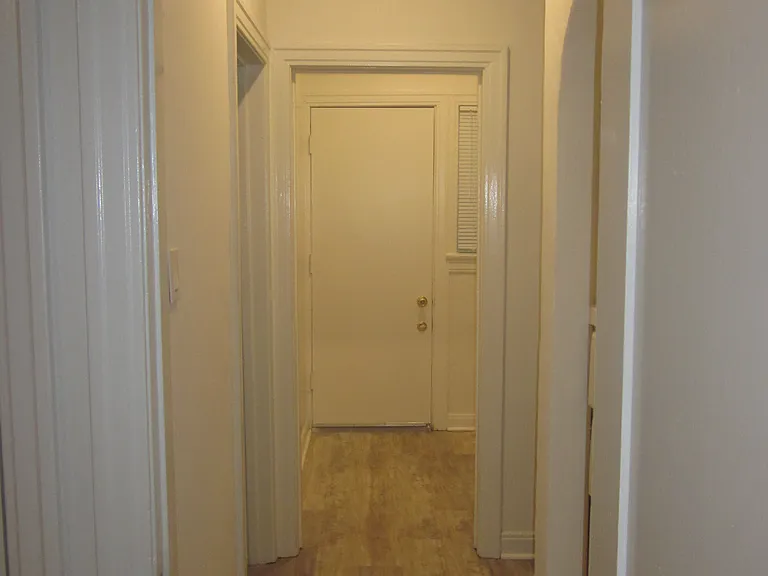 808 N Detroit St #1/2 — Photo 13