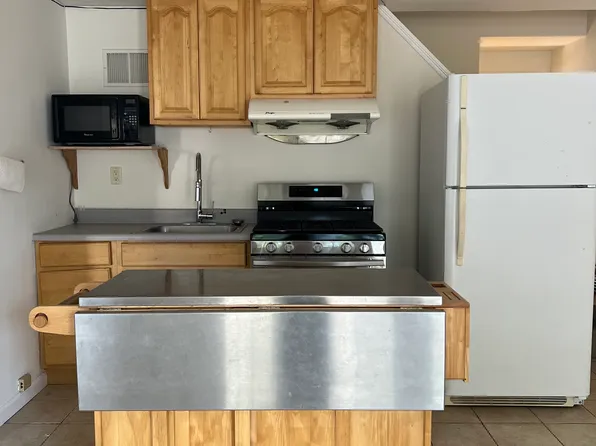 335 Skyline Dr, Daly City, CA 94015