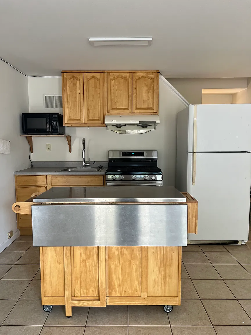 335 Skyline Dr photo 1