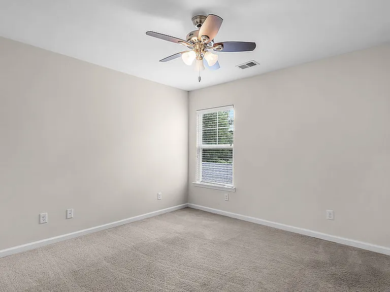 149 Tahoe Dr — Photo 36