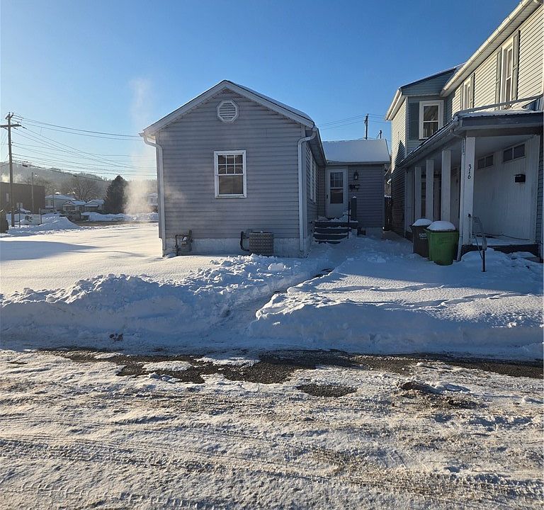 1st image of 318 Bank St