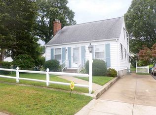 114 Keith Ave, Cranston, RI 02910