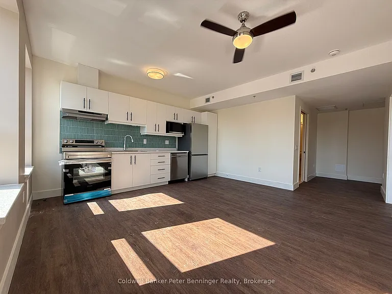 604 Queen St S #206 — Photo 3