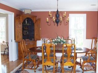 12 Canoe Club Ln, Pembroke, MA 02359