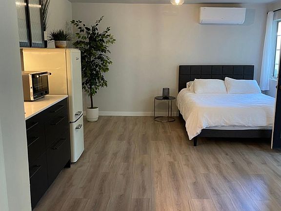 4th image of 2250 La Granada Dr