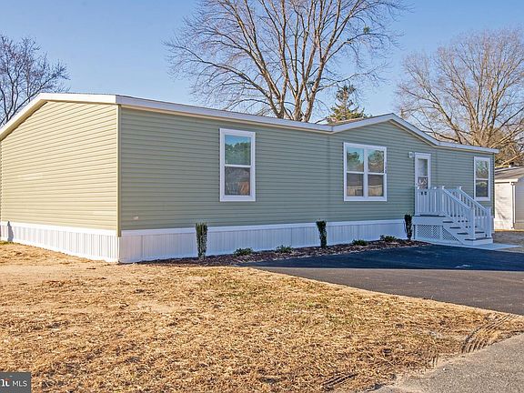 2nd image of 148 Daffodil Dr #148