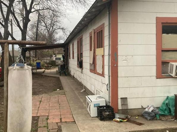 san-antonio-texas-449631724 picture