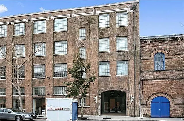 402 Julia St #205