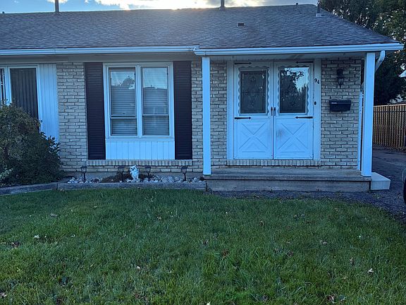 3rd image of 94 Carriage Rd