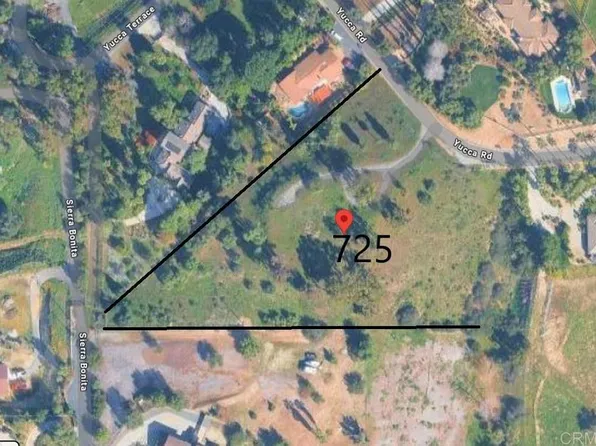 725 Yucca Rd, Fallbrook, CA 92028