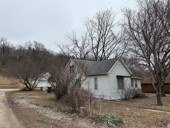 2nd image of 359 E Main St