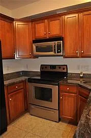 50 Adams St — Photo 15
