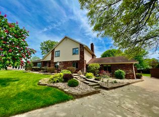 1411 Stadium Dr, Seymour, IN 47274