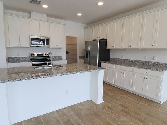 4th image of 32206 Sapna Chime Dr