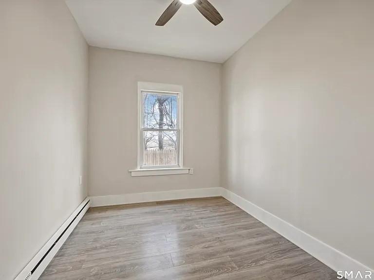 465 Washington Ave #B — Photo 8