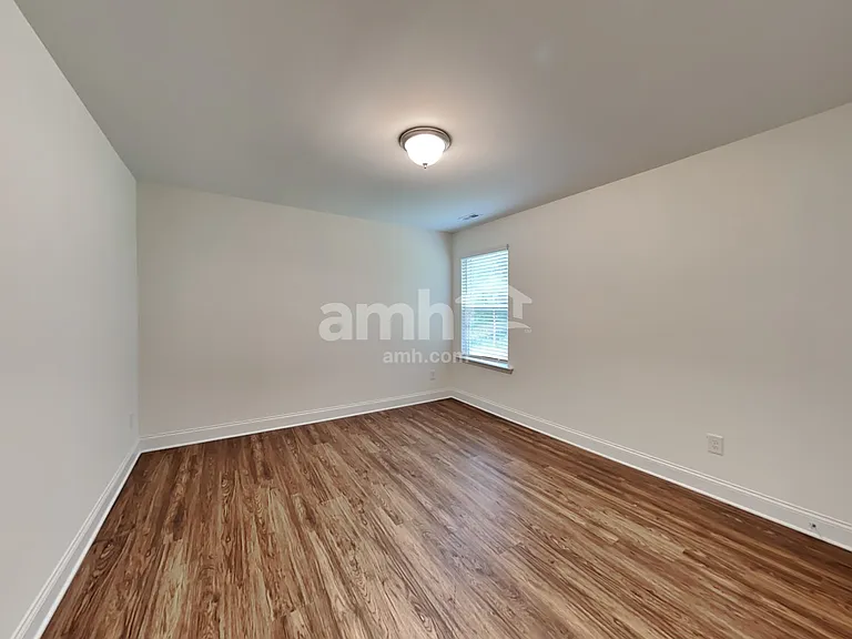 208 Gregory Dr — Photo 13