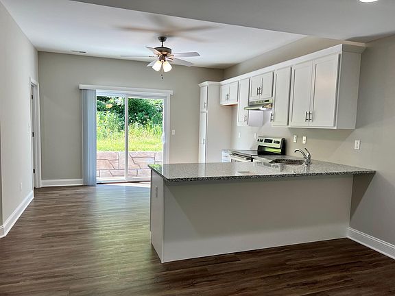4th image of 1262 Oakhurst Dr