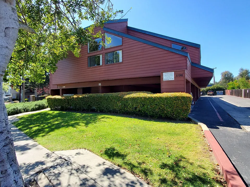 1196 Foothill Blvd