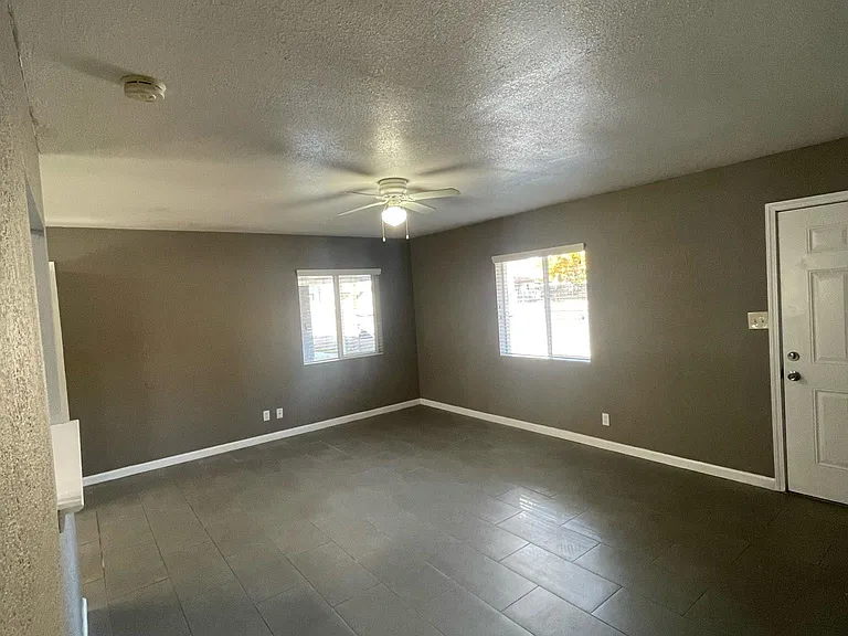 1531 N Fresno St — Photo 5