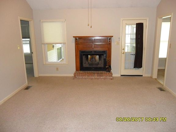 4th image of 1229 Crystal Dr