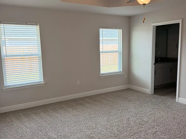 1007 Bayside St — Photo 10