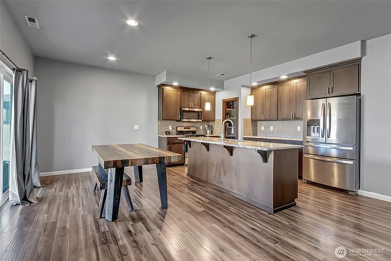 3rd image of 13316 9th Avenue S