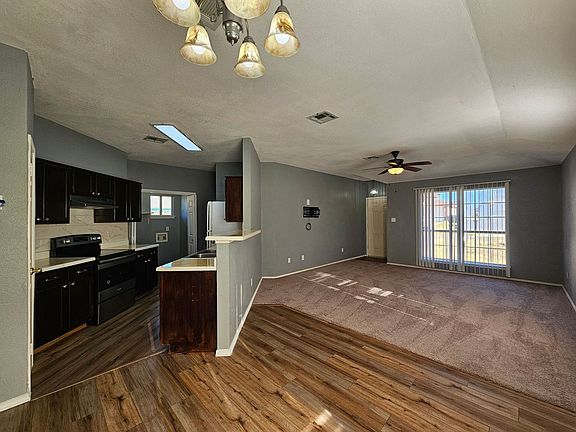 5th image of 2206 Tracey Ann Ln