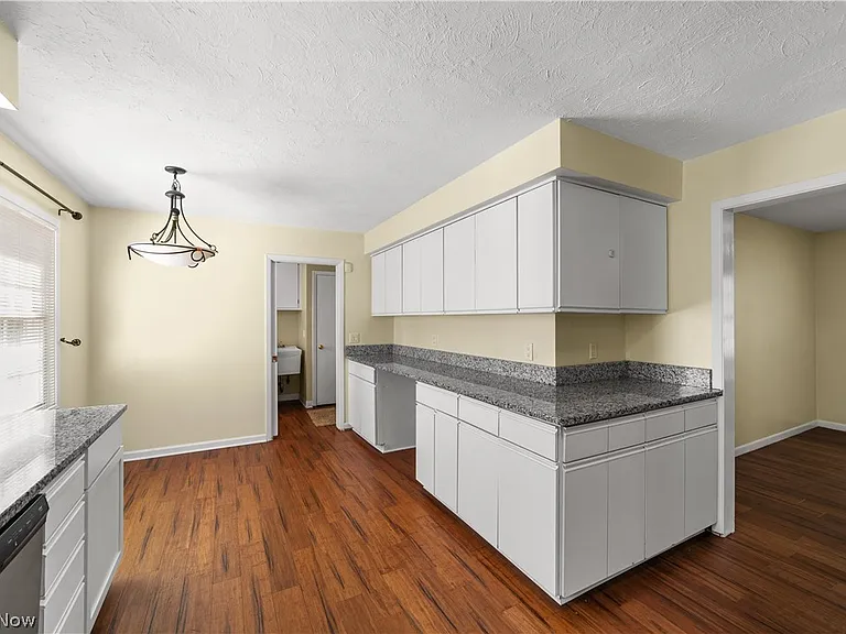 30800 Gates Mills Blvd — Photo 14