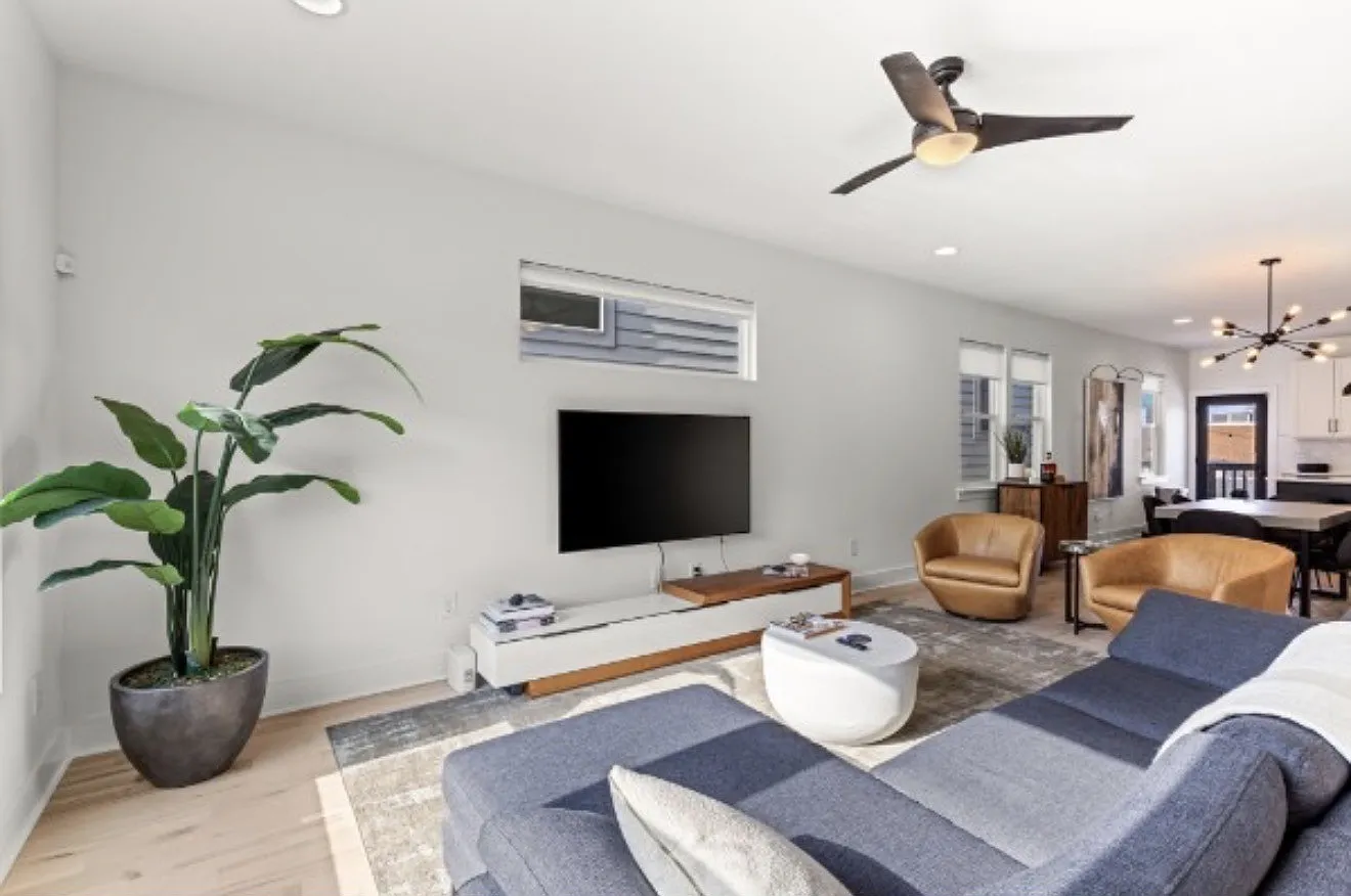 3 bed, 2.5 bath, 1613 sqft, $2,800 — Photo 4