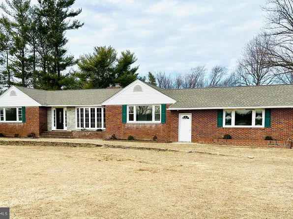 423 Jackson Rd, Sewell, NJ 08080