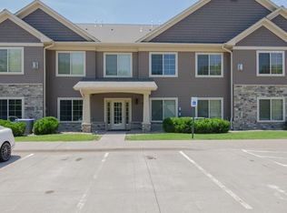 1812 Algonquin Rd, Iowa City, IA 52245