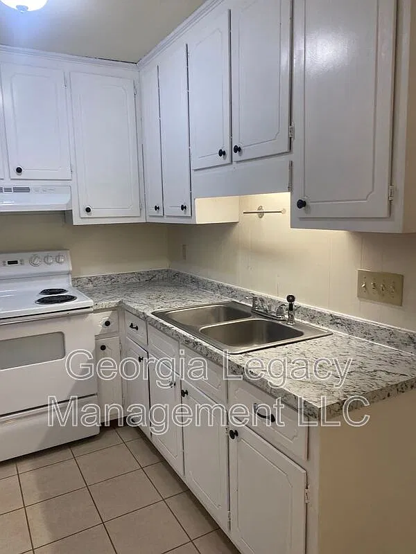 272 Lawrenceville St — Photo 2