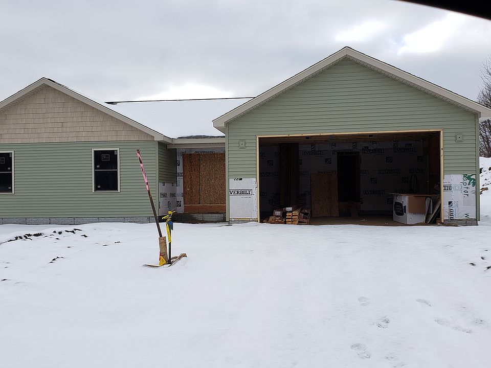 1st image of 903 Village Dr
