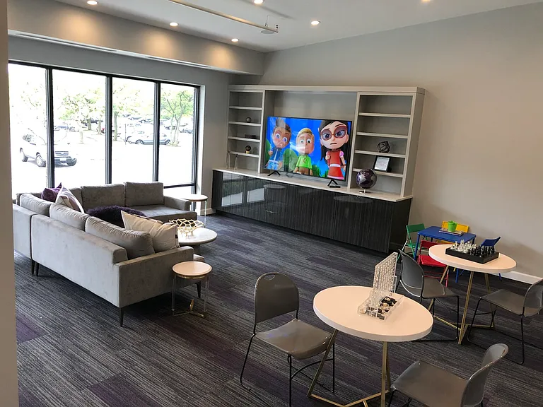 Enclave at Hoffman Estates — Photo 22