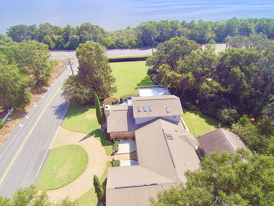 1st image of 3695 Wimbledon Dr