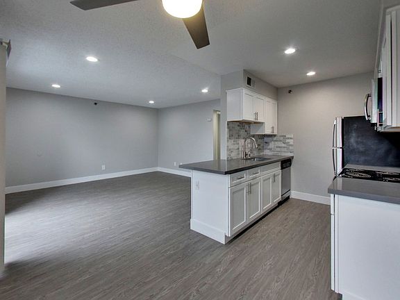 5th image of 900 143rd Ave #4-039
