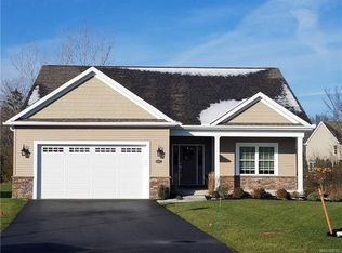 6324 Bluebird Ln, Lockport, NY 14094