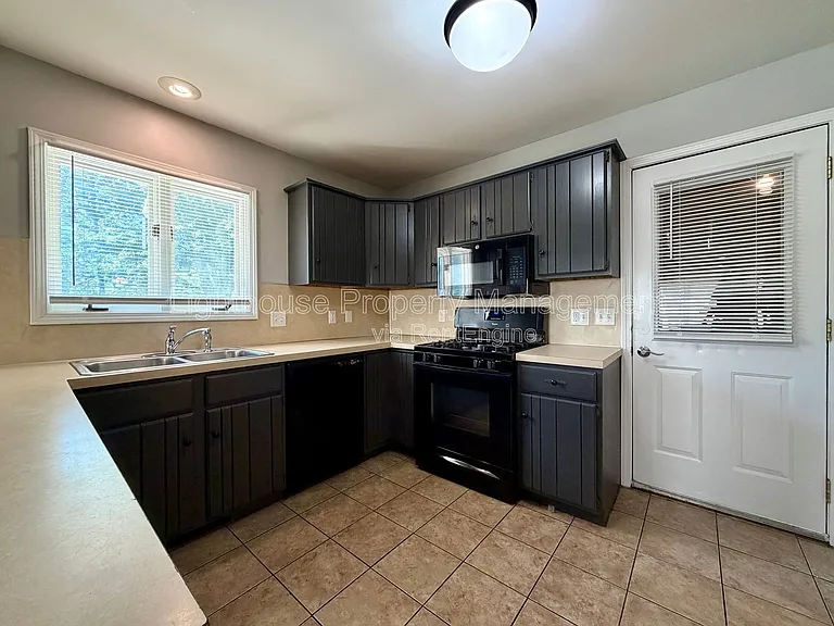 6800 68th St SE — Photo 11
