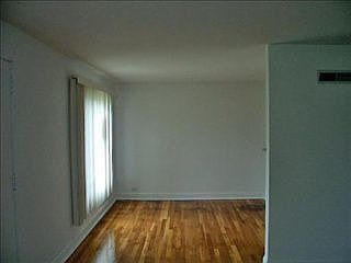 5th image of 3139 Western Ave #C4